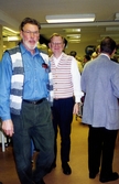 Ett arrangemang anordnat av Hembygdsföreningen i Kållereds bibliotek 1990-tal.  Från vänster: Berny Gustafsson samt Sune Ivarsson, som bär Kålleredsvästen. Båda är från Hembygdsföreningen.