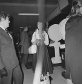 Fröken Skansen Margaretha på väg till Amerikaresan, Arlanda