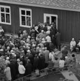 Väla skola. Folksamling vid Väsa skola, Skansen.