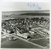 Hubbo sn, Västerås kn, Tillberga.
Flygfoto över Tillberga samhälle.