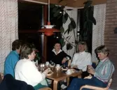 Brattåsgårdens personal (på Streteredsvägen) cirka 1990. Från vänster: 1. Marita, 2. Okänd, 3. Okänd, 4. distriktssköterska Kerstin Green, 5. Ann-Britt.