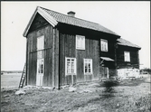 Tortuna sn, Västerås kn, Ängesta.
Övergården, före 1918.
