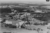 Flygfoto över Broaryd i Gislaveds kommun. Jönköpings län. Nr D 1869