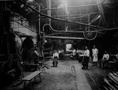 Hammarsmeder vid stångjärnshammare, okänt svenskt bruk.