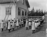 Gymnastiklektion, sannolikt Berge skola, Berge, Timrå socken, Medelpad 1910