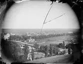 Utsikt från Slottsbacken mot Flustret och Stadsträdgården, Uppsala 1860-tal