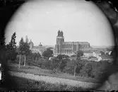 Uppsala domkyrka från Slottsbacken, Uppsala juni 1872