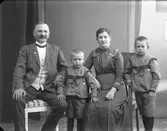 Familjebild, ateljéfoto Skällvik