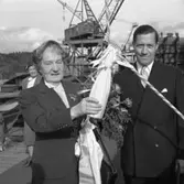 Fartyg 114 M/S Hjördis Thordéns gudmor Hjördis Johansson vid dopet.