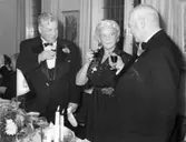 Sjösättningsmiddag för fartyg 126 M/T Aslaug Torm. Uddevallavarvets dåvarande VD Olof Sahlin med fartygets gudmor Fru C. Mazanti - Andersen.