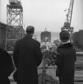 Dop och sjösättning av fartyg 183 M/T Eastern Mariner. Varvets dåvarande VD tillsammans med fartygets gudmor.