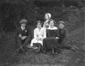 Gruppfoto, troligen en söndag på Ramdalen, Cederslund