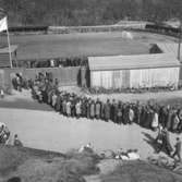 Köande fotbollspublik vid Rimnersvallen 1955