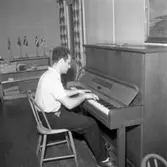 Ungersk flykting på Bohusgården december 1956