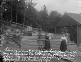 Enligt text på fotot: 