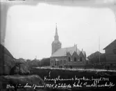 Enligt text på fotot: 