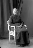 Enligt fotografens journal nr 4 1918-1922: 