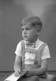 Enligt fotografens journal nr 8 1951-1957: 