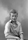 Enligt fotografens journal nr 8 1951-1957: 
