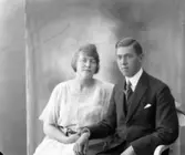 Enligt fotografens journal nr 5 1923-1929: 