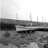 10. Frankrike. Fotojournal finns på B.M.A. + fotoalbum.
Samtidigt förvärv: Böcker och arkivmaterial.
Foton tagna 1959-10-17.
12 Bilder i serie.