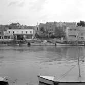 13. Frankrike. Fotojournal finns på B.M.A. + fotoalbum.
Samtidigt förvärv: Böcker och arkivmaterial.
Foton tagna mellan 1959-10-17 och 1959-10-18.
12 Bilder i serie.