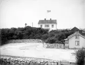 Troligen tjänstevilla, tillhörig stenhuggerierna på Bohus-Malmön.