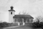 No 169. Harestad kyrka. 17 maj 1902 (exteriör).