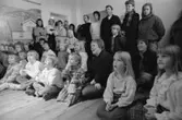 Familjesöndag på Mölndals museum den 20 november 1988 (efter 2011-01-01 Mölndals stadsmuseum). Gatuadressen ändrades 1997 till Norra Forsåkersgatan 19. 
Sång och danslekar med Linda Olsbjörk. Dramatisering av fattigauktion med Susanne Brånålt. Dockteater av Skånhällaskolan.