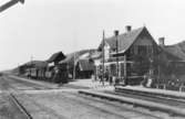 Kållereds station ca 1910.
Under 70 och 80-talet var det en populär jeansaffär i byggnaden.