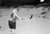 Inga-Lill Lipovsék spelar ishockey i Mölndal, 1970 - 80-tal. Inga-Lill bodde på Stretereds vårdhem från två års ålder tills hon blev vuxen.