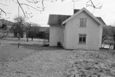 Byggnadsdokumentation av ett bostadshus på Gamla Riksvägen 125 i Kållered, 1992.