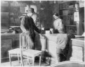 Försäljning av möbler.
Bilderna 1993_0448-0453 är reproduktionsfotograferade ur en artikel i Vecko-Journalen, från år 1930, angående möbelsnickeriverksamheten i Lindome.