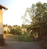 Utsikt mot Kvarnbyn från fastigheten Roten F25.