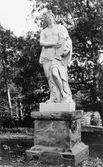 Staty av Gioacchino Frulli (1766-1801) i Gunnebo slottspark, 1930-tal.