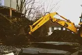 Grävarbete vid Lyktplatsen i Kvarnbyn, april 1993.