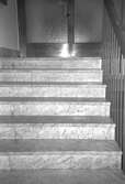 Mölndals stadshus, juni 1994. Byggnadsdetalj: Del av trappa.