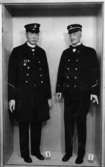Uniform nr 7: uniform för postexpeditör 1910-talet (Pm nr 2936 m
fl). Uniform nr 8. uniform för brev-bärarförman 1910-talet (Pm nr 732
m fl).