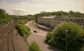 Vy från gångbon över järnvägen utmed Kvarnbygatan, på f.d strumpfabriken 