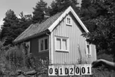 Byggnadsinventering i Lindome 1968. Klev 1:3.
Hus nr: 091D2001
Benämning: fritidshus och gäststuga.
Kvalitet: mindre god.
Material: trä.
Tillfartsväg: ej framkomlig.