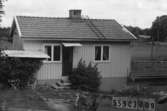 Byggnadsinventering i Lindome 1968. Fagered 1:14.
Hus nr: 559C3009.
Benämning: permanent bostad, redskapsbod och garage.
Kvalitet: god.
Material, bostadshus och redskapsbod: trä.
Material, garage: sten.
Tillfartsväg: framkomlig.
Renhållning: soptömning.