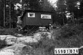 Byggnadsinventering i Lindome 1968. Långås 1:30.
Hus nr: 559D1024.
Benämning: fritidshus och redskapsbod.
Kvalitet, fritidshus: mindre god.
Kvalitet, redskapsbod: god.
Material: trä.
Tillfartsväg: framkomlig.
Renhållning: soptömning.