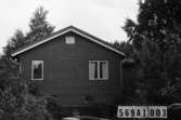 Byggnadsinventering i Lindome 1968. Ingemantorp 1:19.
Hus nr: 569A1003.
Benämning: permanent bostad och garage.
Kvalitet: mycket god.
Material: rött tegel.
Övrigt: garaget under byggnad.
Tillfartsväg: framkomlig.
Renhållning: soptömning.