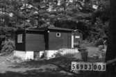 Byggnadsinventering i Lindome 1968. Gårda 2:75.
Hus nr: 569D3003.
Benämning: fritidshus och gäststuga.
Kvalitet: mycket god.
Material: trä.
Tillfartsväg: framkomlig.
Renhållning: soptömning.