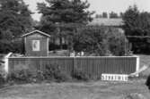 Byggnadsinventering i Lindome 1968. Lindome 6:25.
Hus nr: 579A3014.
Benämning: redskapsbod.
Kvalitet: mindre god.
Material: trä.
Övrigt: nedrivet.