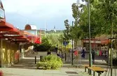 Blickpunkt för gågatan i Lindome centrum, år 1999.