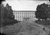 Uppsala universitetsbibliotek, Carolina Rediviva, från Carolinabacken, Uppsala, före 1914