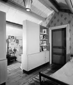 Ingenjör Lidströms hus
Interiör, sovrum med målad spegeldörr och skåp som rumsavdelare