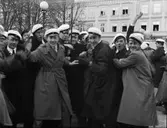 Sista april-firande, Drottninggatan, Uppsala 1935