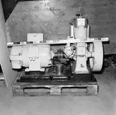 El.sekt. fotografering av motorer i förråd